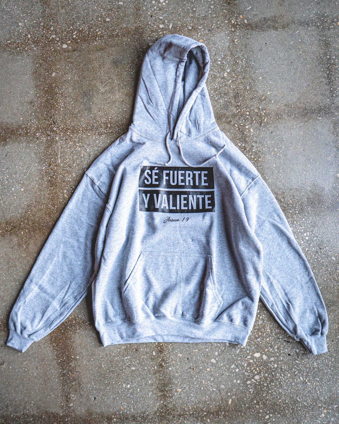 Sé Fuerte Adult Hoodie