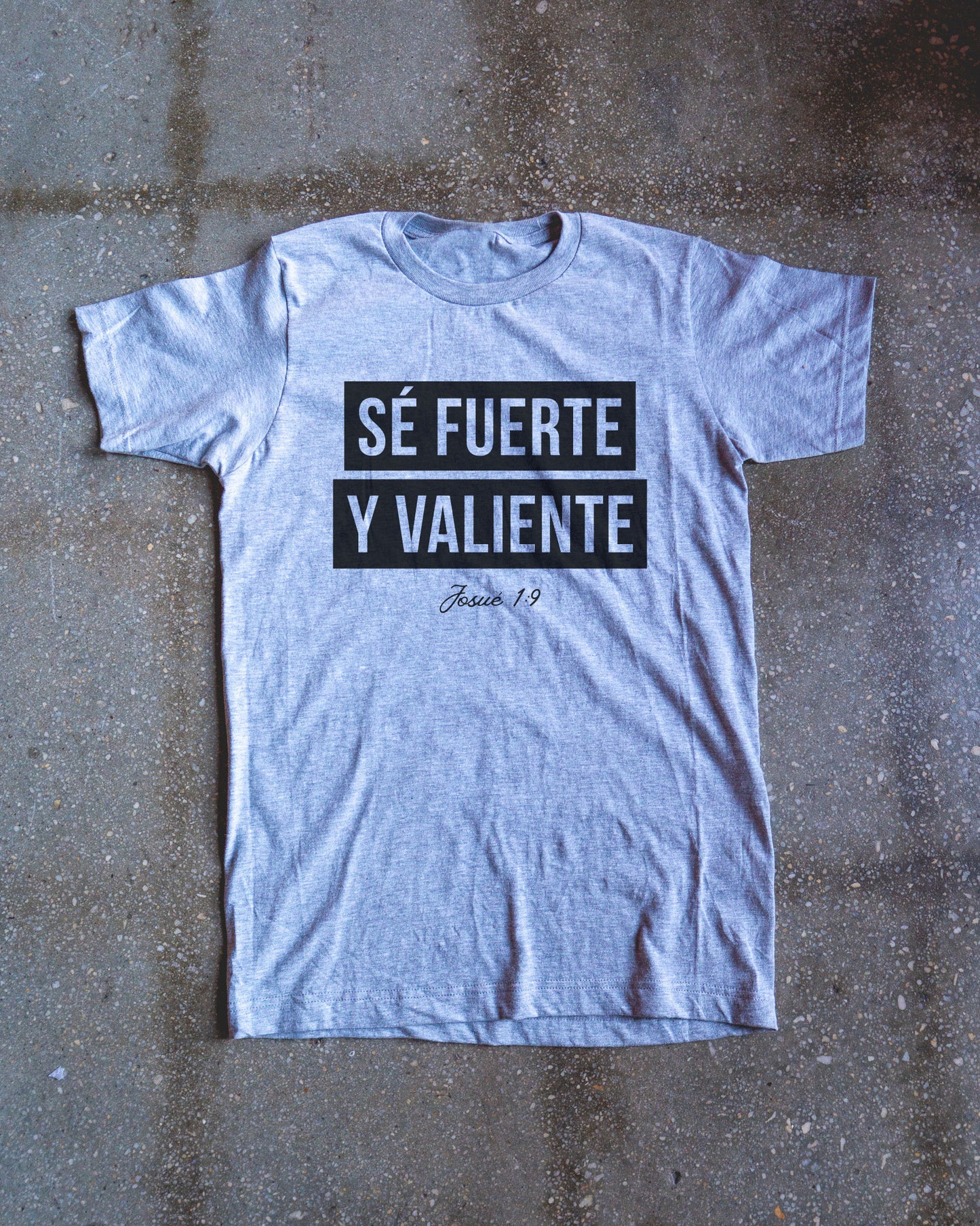 Sé Fuerte y Valiente Adult Box T-Shirt